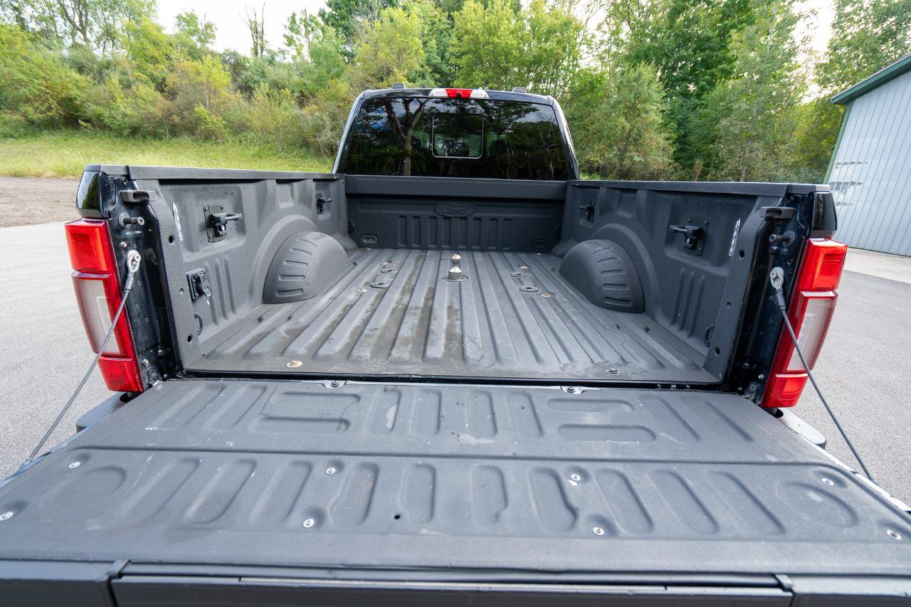Used 2022 Ford F250 Lariat w/ Black Appearance Package AWD/4WD image 35