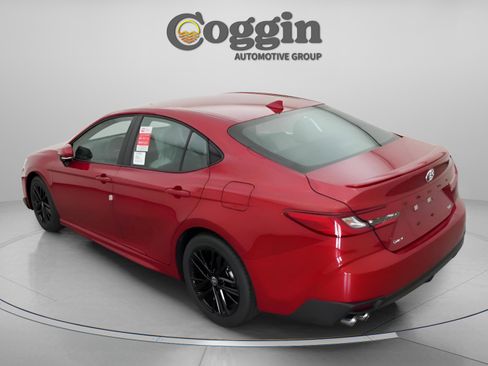 New 2026 Toyota Camry SE FWD image 10