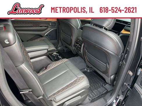 Used 2023 Jeep Grand Cherokee L Summit AWD/4WD image 12