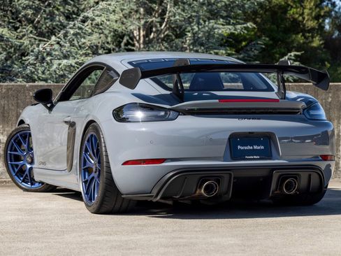 Certified 2025 Porsche 718 Cayman GT4 RS RWD image 3