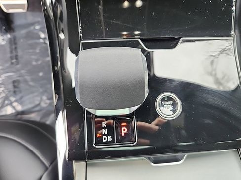 New 2025 Land Rover Range Rover Sport Dynamic SE AWD/4WD image 16