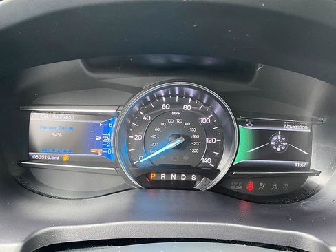 Used 2017 Ford Explorer XLT w/ Equipment Group 202A FWD image 16