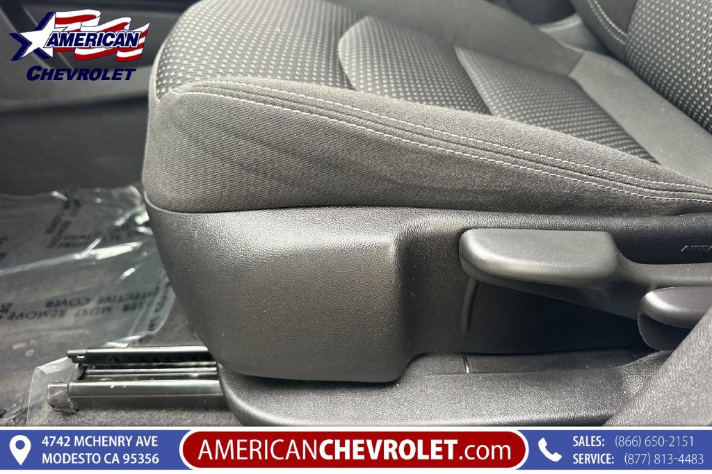 Used 2024 GMC Terrain SLE FWD image 14