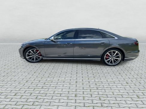 Used 2022 Audi S8 AWD/4WD image 5