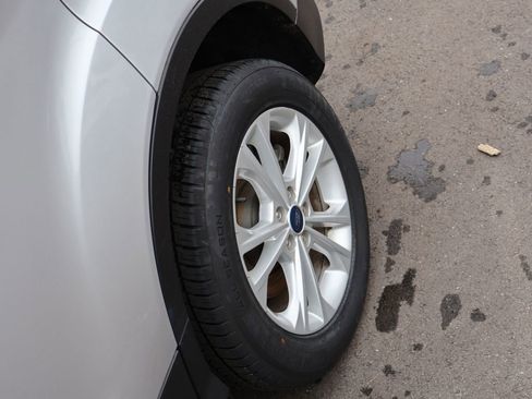 Used 2019 Ford Escape SE FWD image 32