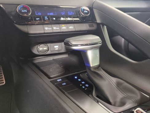 Used 2025 Hyundai Elantra Sport FWD image 20