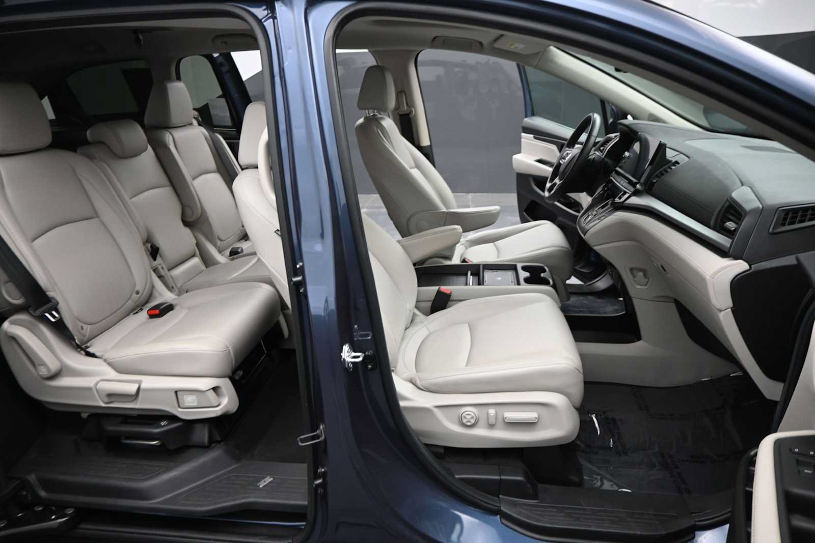 Used 2025 Honda Odyssey EX-L image 19