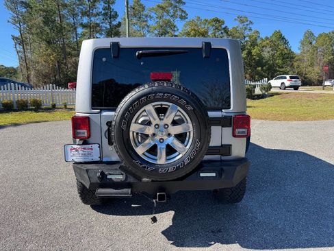 Used 2016 Jeep Wrangler Unlimited Sahara w/ Dual Top Group image 36