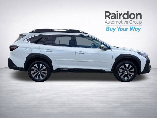 Used 2025 Subaru Outback Touring AWD/4WD image 8