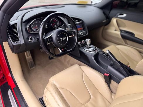 Used 2015 Audi R8 V8 w/ Extended Leather Package AWD/4WD image 14