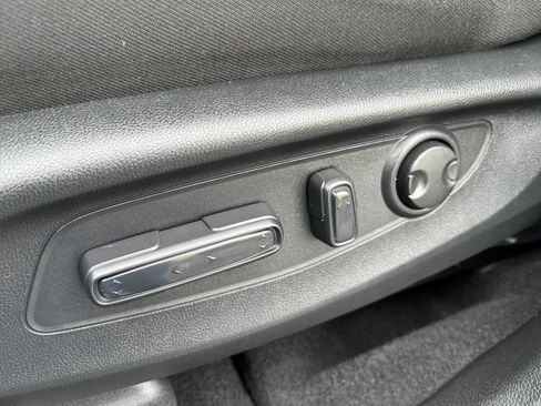 Used 2024 Honda CR-V EX image 11