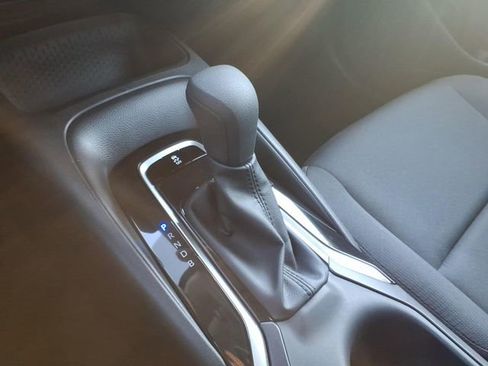 Used 2025 Toyota Corolla LE image 16