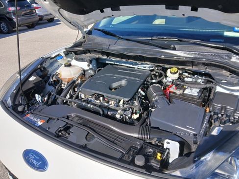 Used 2020 Ford Escape SEL image 16