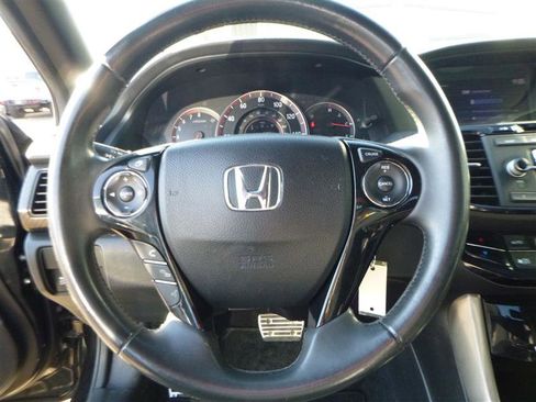 Used 2016 Honda Accord Sport image 11
