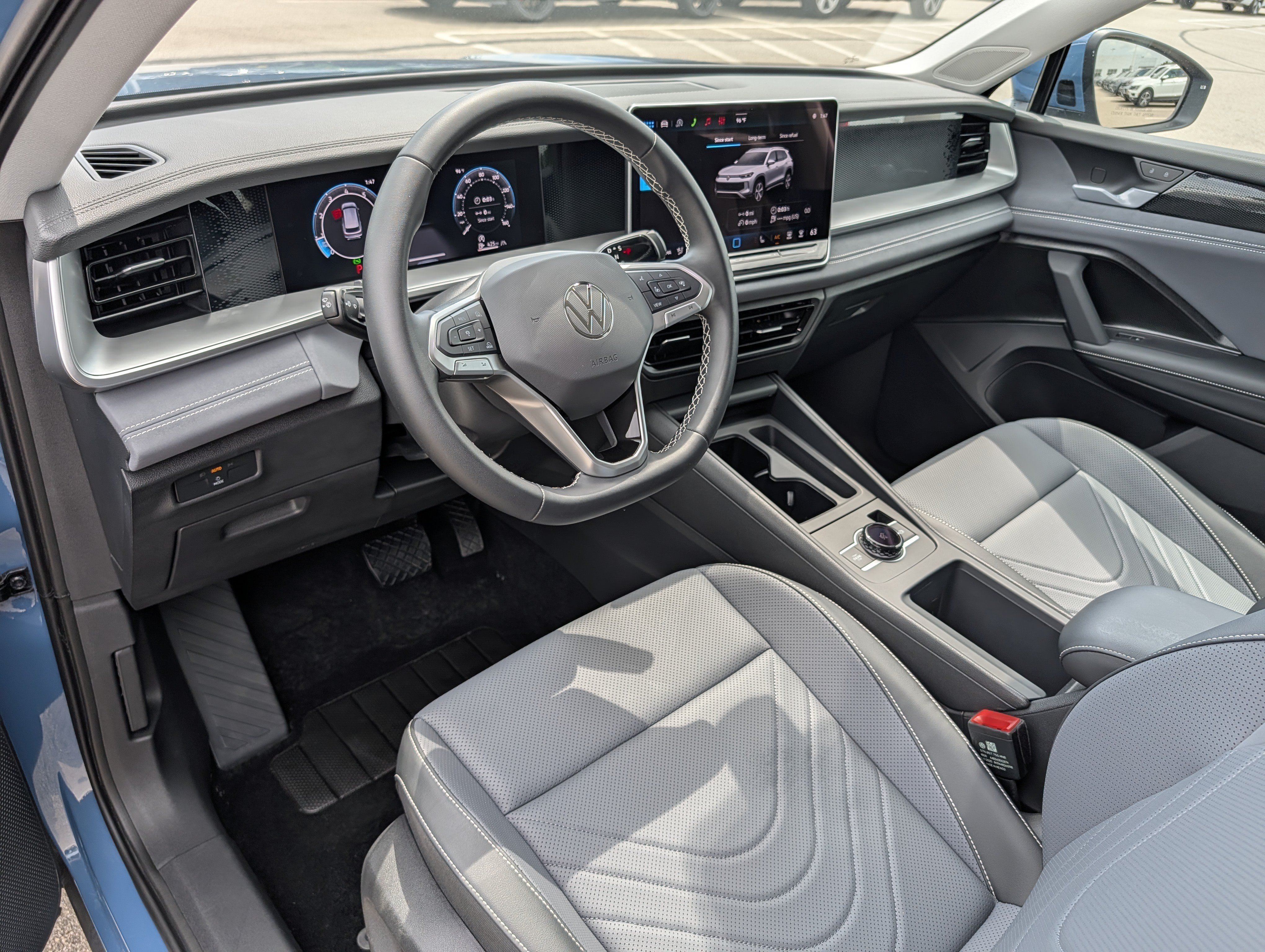 Used 2026 Volkswagen Tiguan SE AWD/4WD image 18
