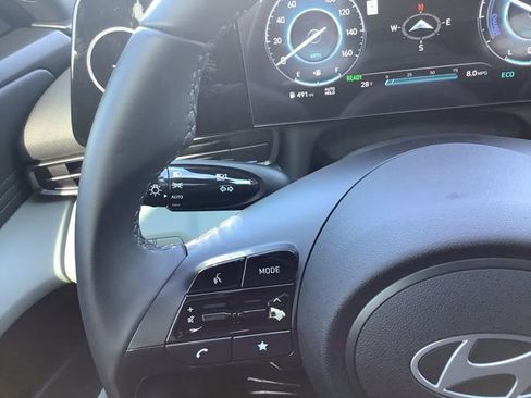 Certified 2025 Hyundai Elantra Limited image 39