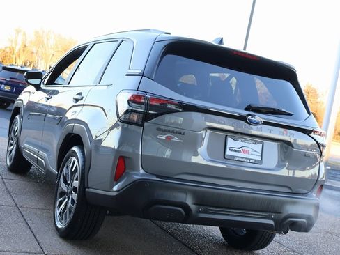 Used 2025 Subaru Forester Touring image 4