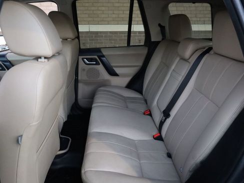 Used 2012 Land Rover LR2 HSE image 20