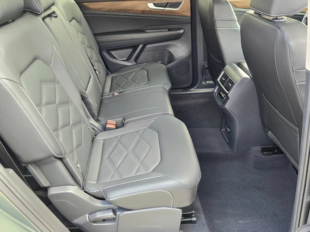 Certified 2026 Volkswagen Atlas SE FWD image 17