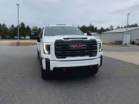 New 2026 GMC Sierra 2500 AT4 w/ AT4 Premium Plus Package image 3
