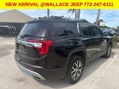Used 2023 GMC Acadia SLT w/ Preferred Package FWD image 8