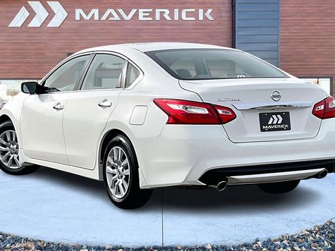 Used 2017 Nissan Altima 2.5 S w/ Power Driver Seat Package image 4