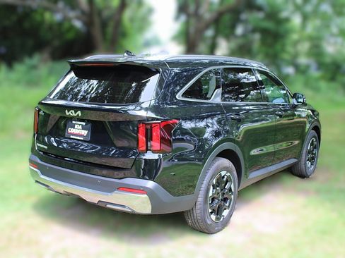 New 2026 Kia Sorento S image 7