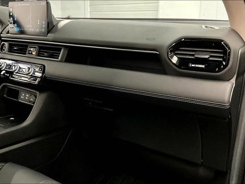 Used 2025 Honda Pilot Touring image 20