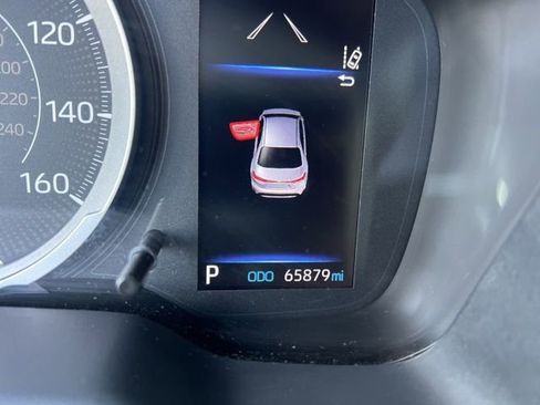 Used 2022 Toyota Corolla LE image 12