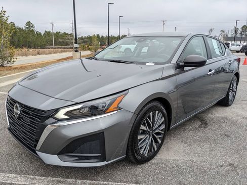 Used 2024 Nissan Altima 2.5 SV image 58