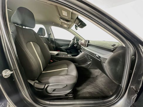 Used 2025 Hyundai Sonata SEL FWD image 29