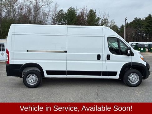Used 2025 RAM ProMaster 2500 w/ Convenience Group FWD image 10