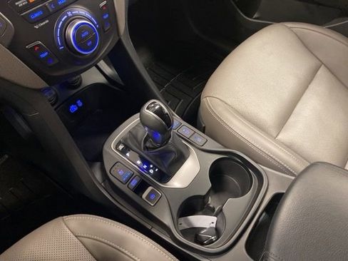Used 2017 Hyundai Santa Fe Limited image 11