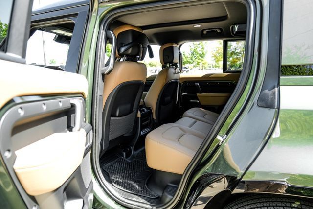 New 2026 Land Rover Defender 110 X-Dynamic SE AWD/4WD image 51