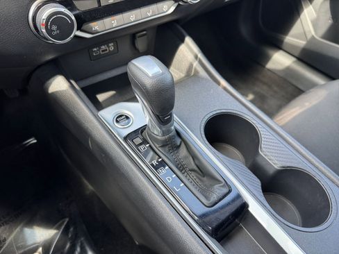 Used 2025 Nissan Altima 2.5 SV image 37