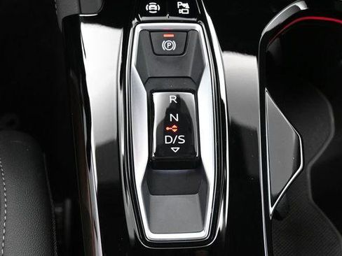 Used 2025 Audi Q5 Premium Plus w/ Premium Plus AWD/4WD image 27
