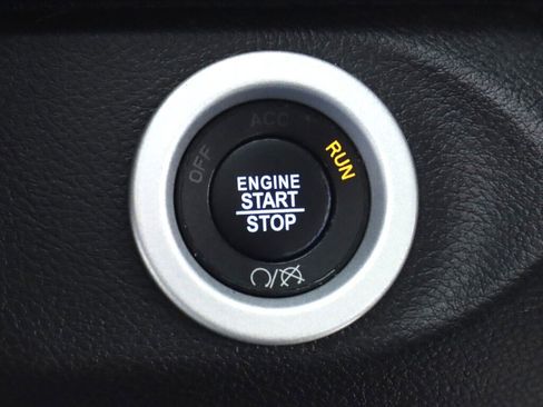 Used 2018 RAM 2500 Laramie w/ Convenience Group image 28