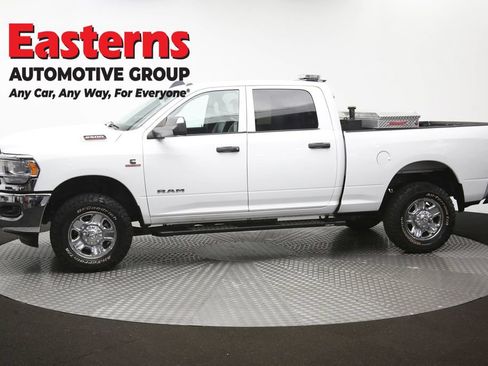 Used 2022 RAM 2500 Tradesman w/ Chrome Appearance Group AWD/4WD image 64