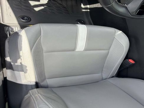 Certified 2025 Toyota Camry SE FWD image 9