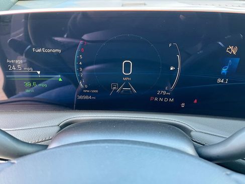 Used 2025 Cadillac XT4 Premium Luxury FWD image 21