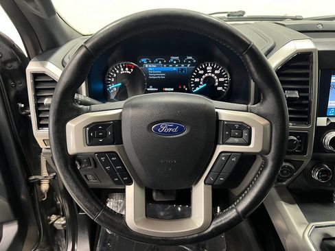 Used 2019 Ford F150 Lariat w/ Equipment Group 502A Luxury AWD/4WD image 24