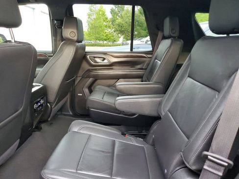 Used 2024 Chevrolet Tahoe LT RWD image 9