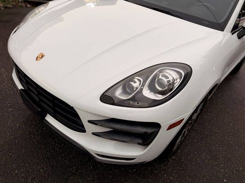 Used 2016 Porsche Macan Turbo image 10