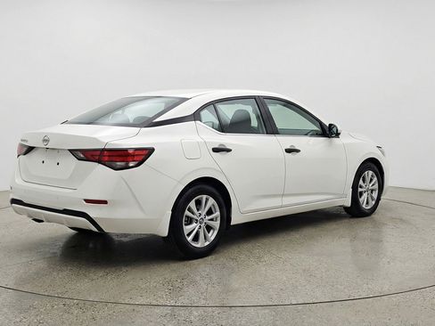Used 2025 Nissan Sentra S FWD image 9
