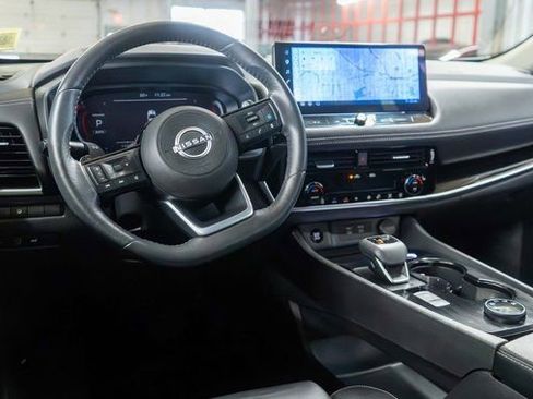 New 2024 Nissan Rogue SL w/ SL Premium Package AWD/4WD image 14