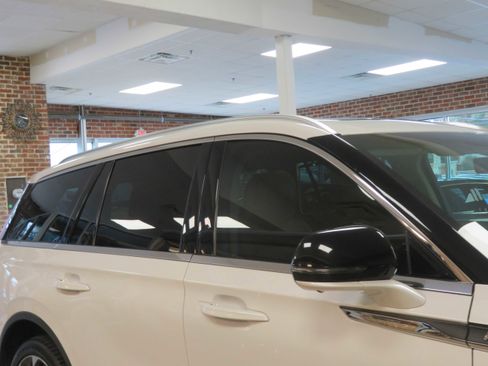 Used 2020 Lincoln Aviator Reserve w/ Equipment Group 202A image 61