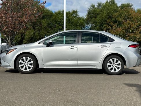 Used 2024 Toyota Corolla LE FWD image 7