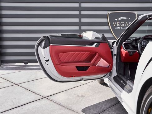 Used 2022 Porsche 911 Turbo S w/ 911 Turbo Sportdesign Package image 28