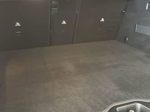 Used 2025 Mercedes-Benz GLC 300 GLC 300 image 31