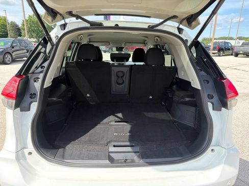 Used 2020 Nissan Rogue SV AWD/4WD image 13